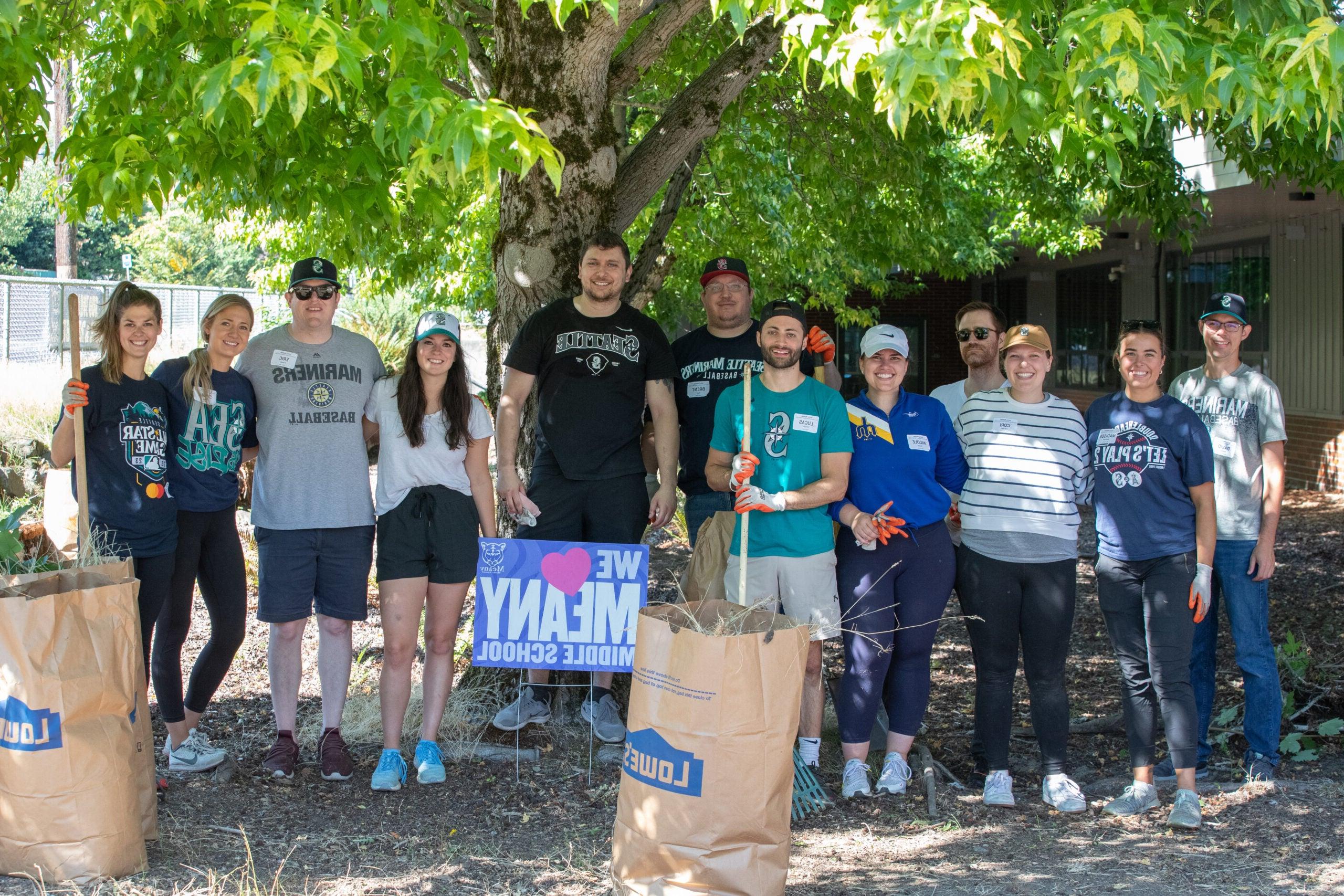 Seattle Mariners Volunteers at Meany Middle School
